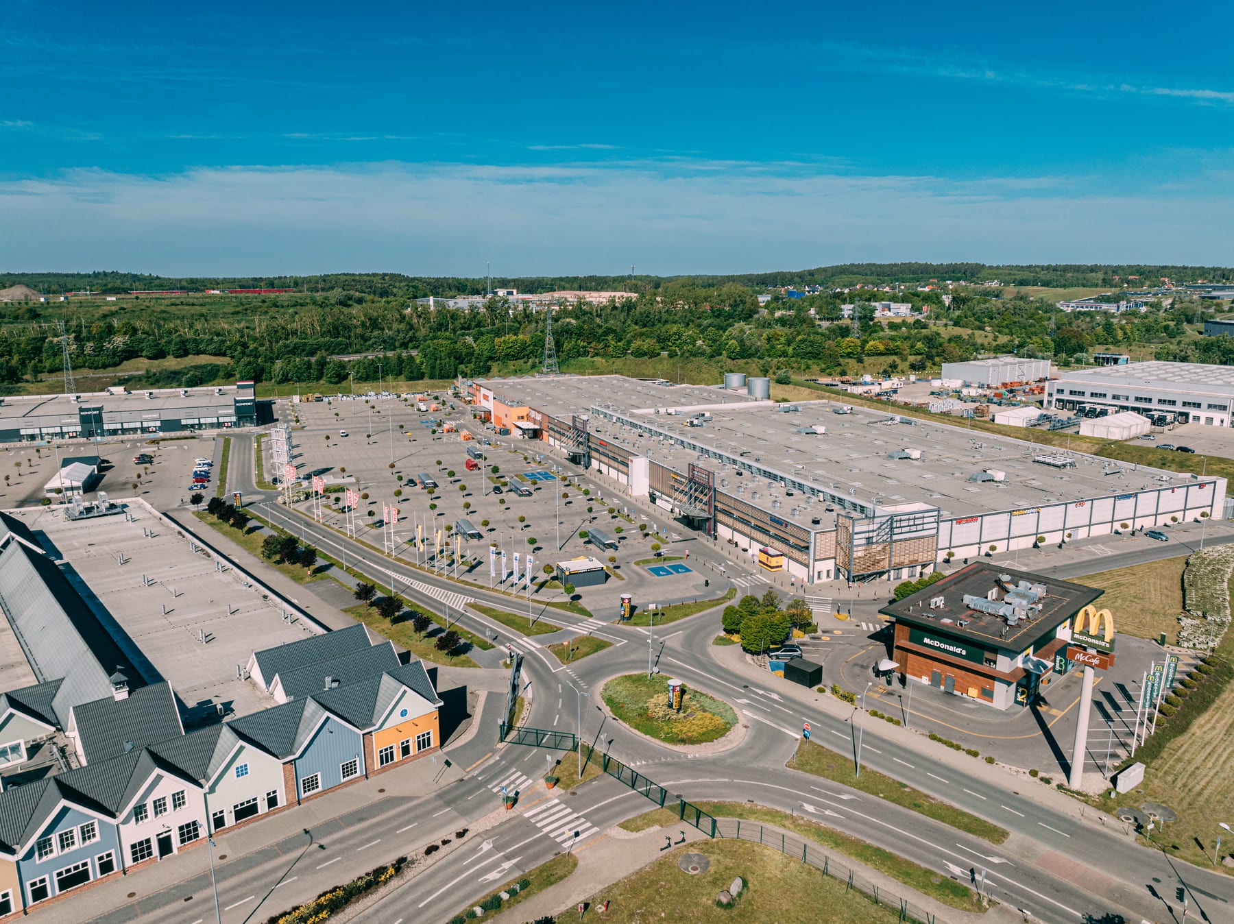 Galeria handlowa — zdjęcie 1