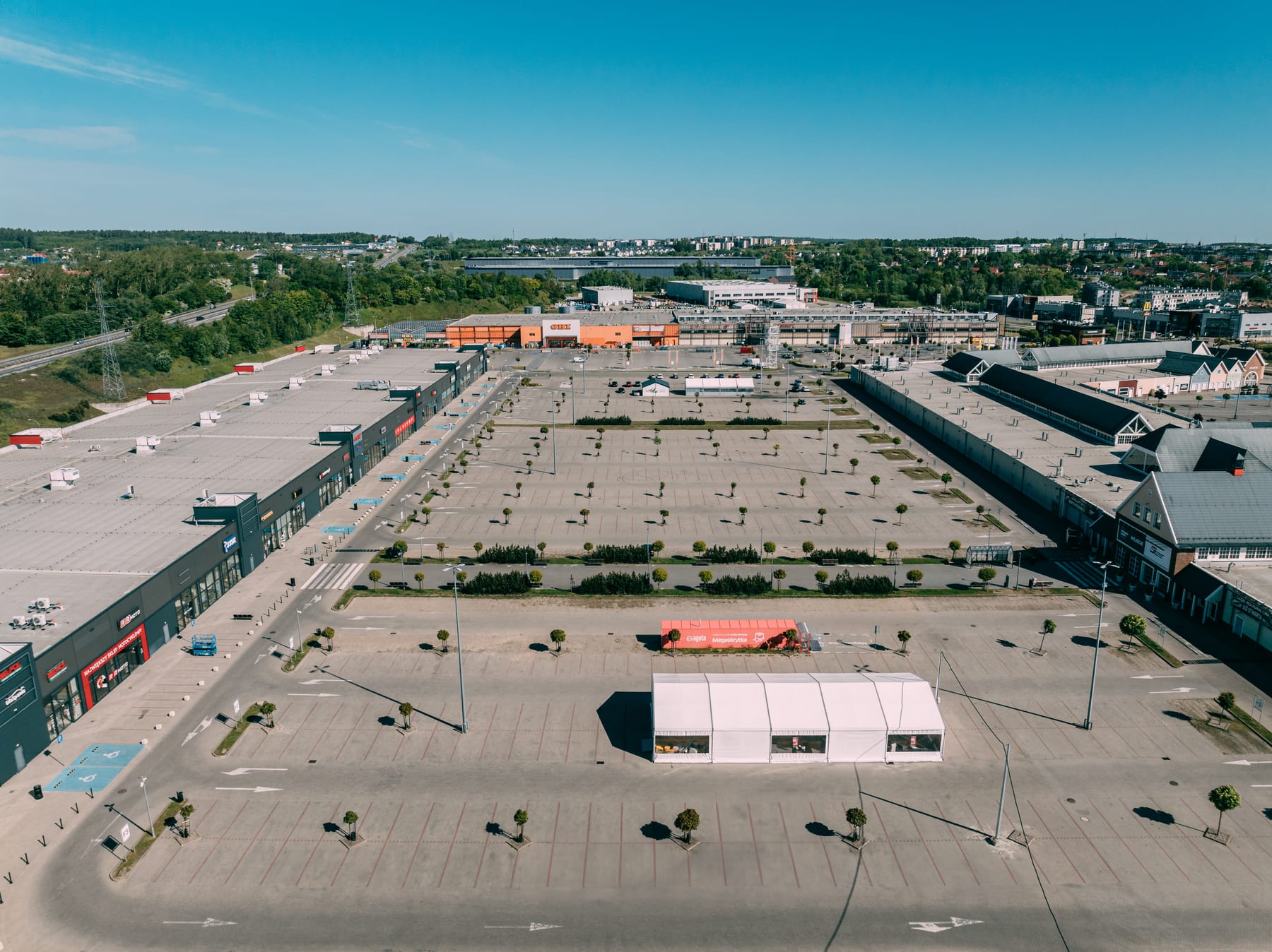 Galeria handlowa — zdjęcie 4